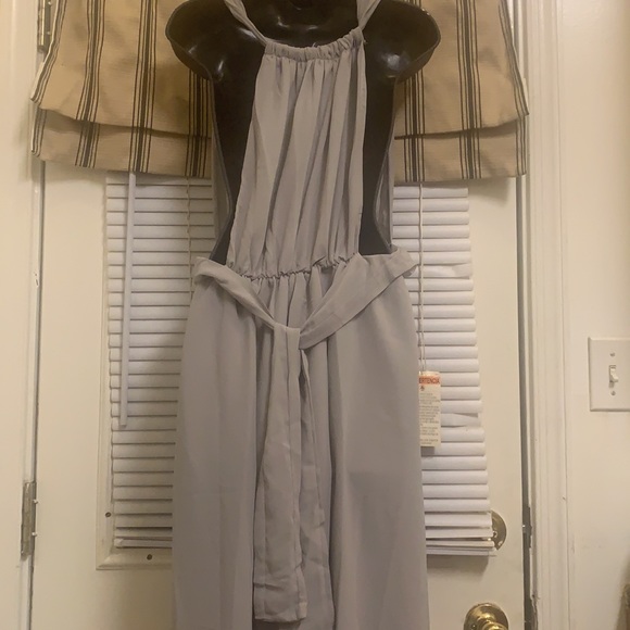 Long gray sleeveless dress . - Picture 5 of 7